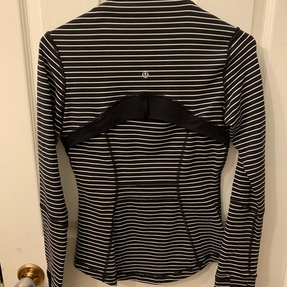 Lululemon Define Jacket *rare* - Picture 6 of 7